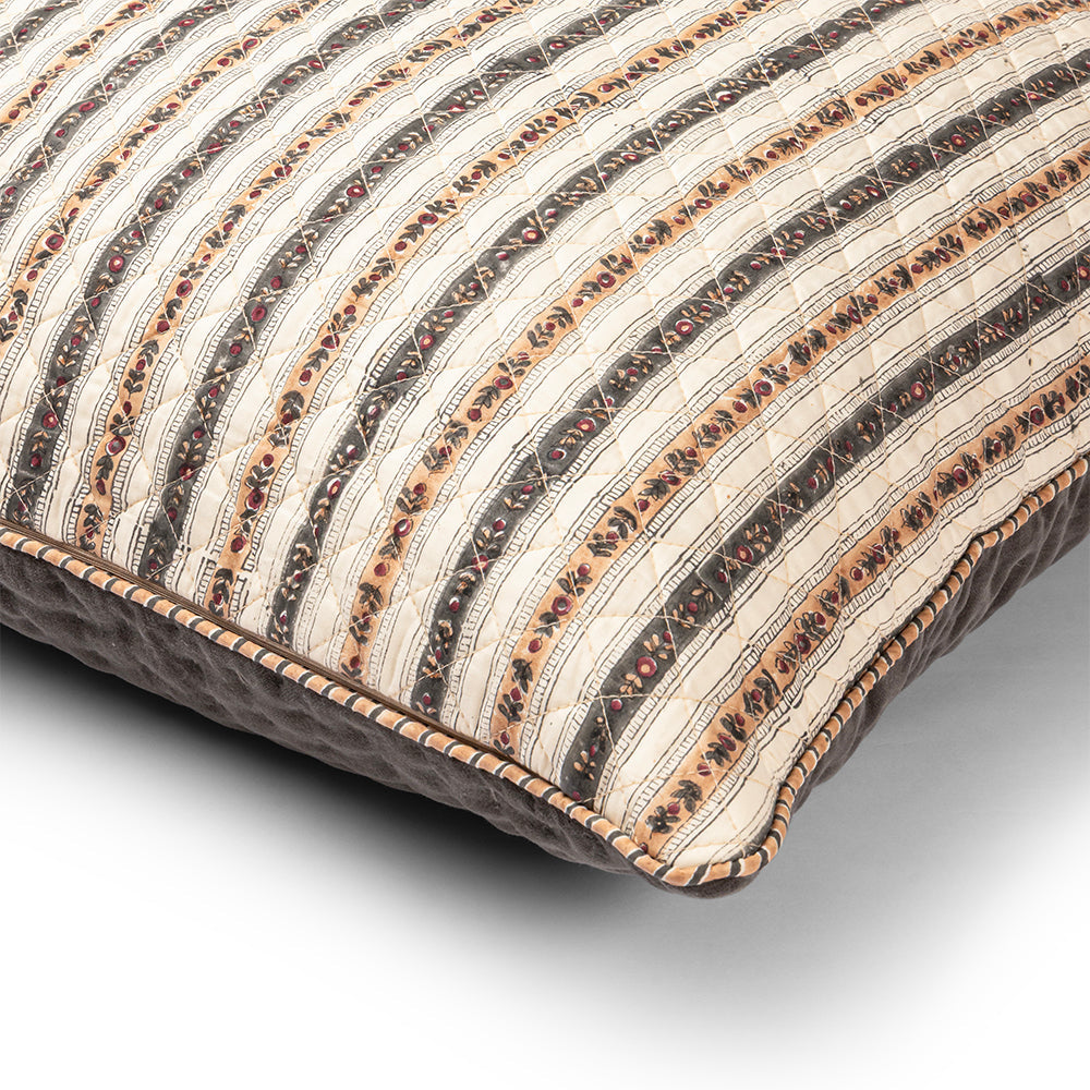Coussin Ayano Catane | Le Monde Sauvage