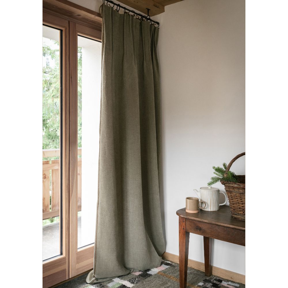 Auro Lappi Curtain