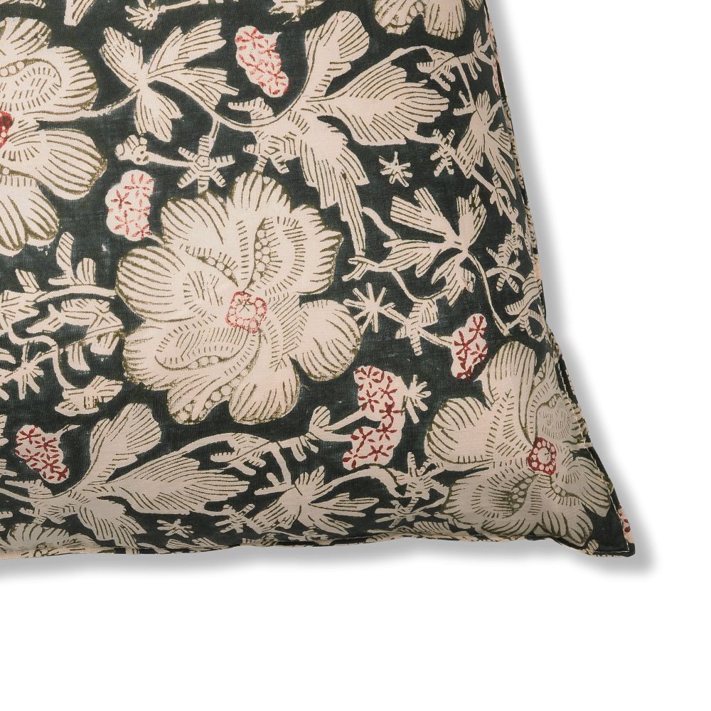 Souffle Antwerp Bedding Set