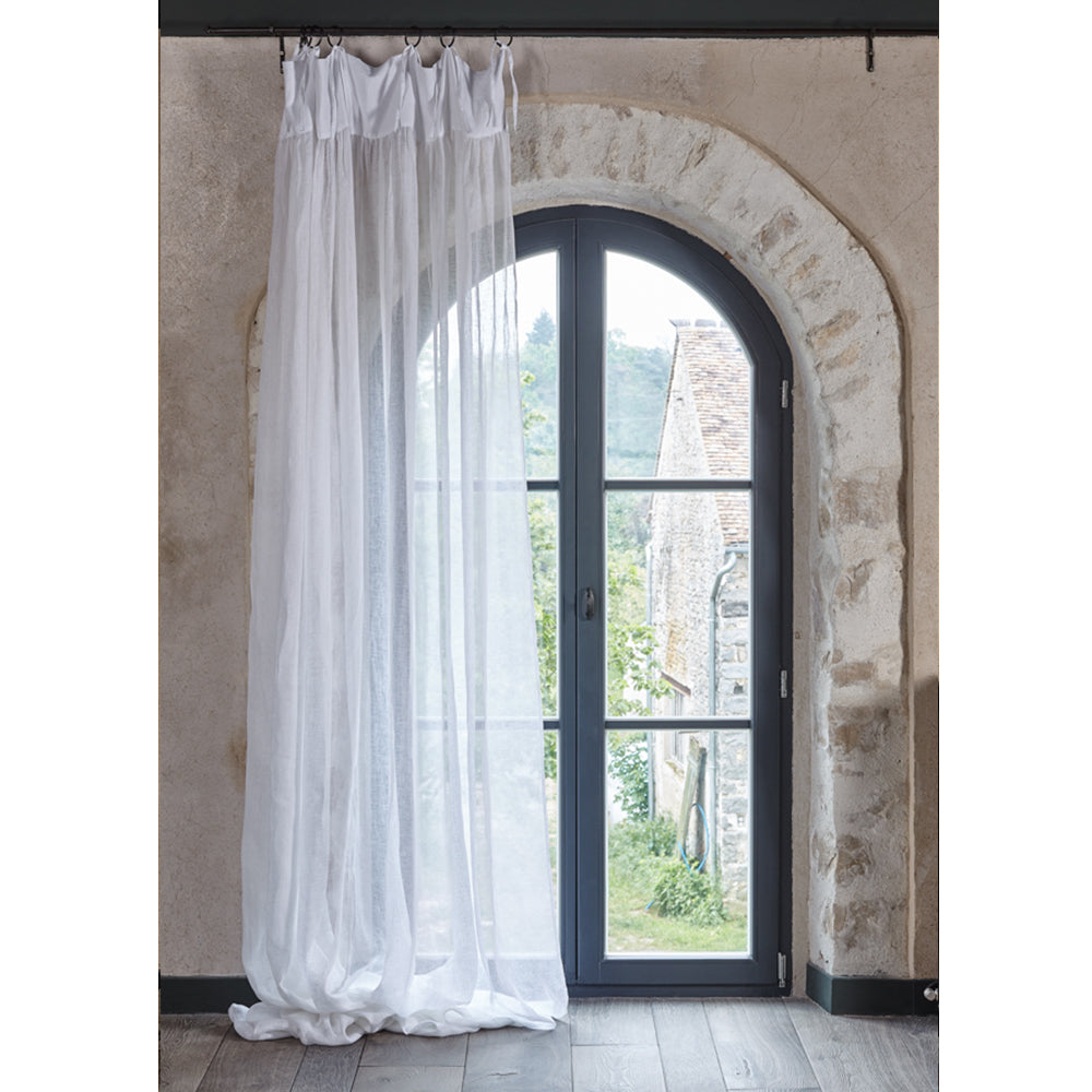 Linen curtain for a wedding in Majorca